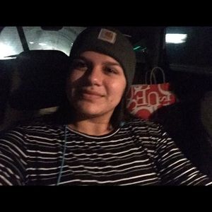 Meet your Posher, Clarisa